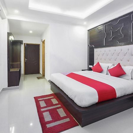 Oyo 23533 Mount View Hotel กูลู ภายนอก รูปภาพ