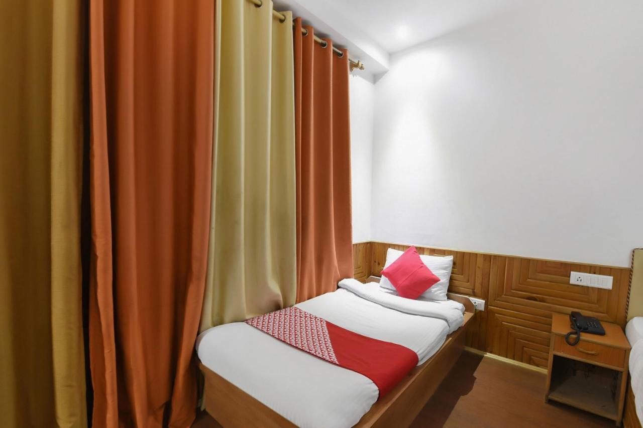 Oyo 23533 Mount View Hotel กูลู ภายนอก รูปภาพ