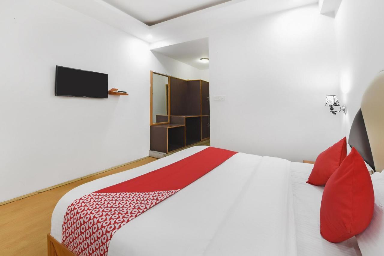Oyo 23533 Mount View Hotel กูลู ภายนอก รูปภาพ