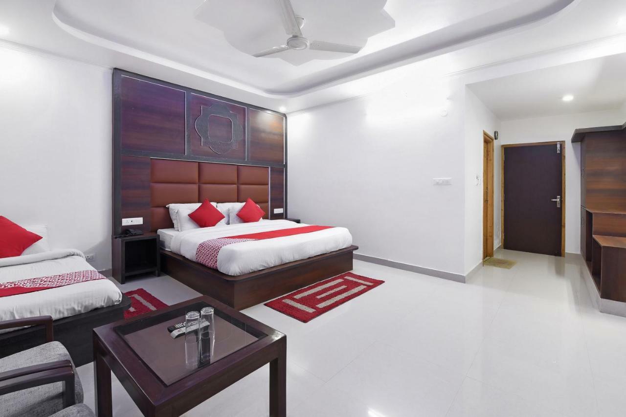 Oyo 23533 Mount View Hotel กูลู ภายนอก รูปภาพ