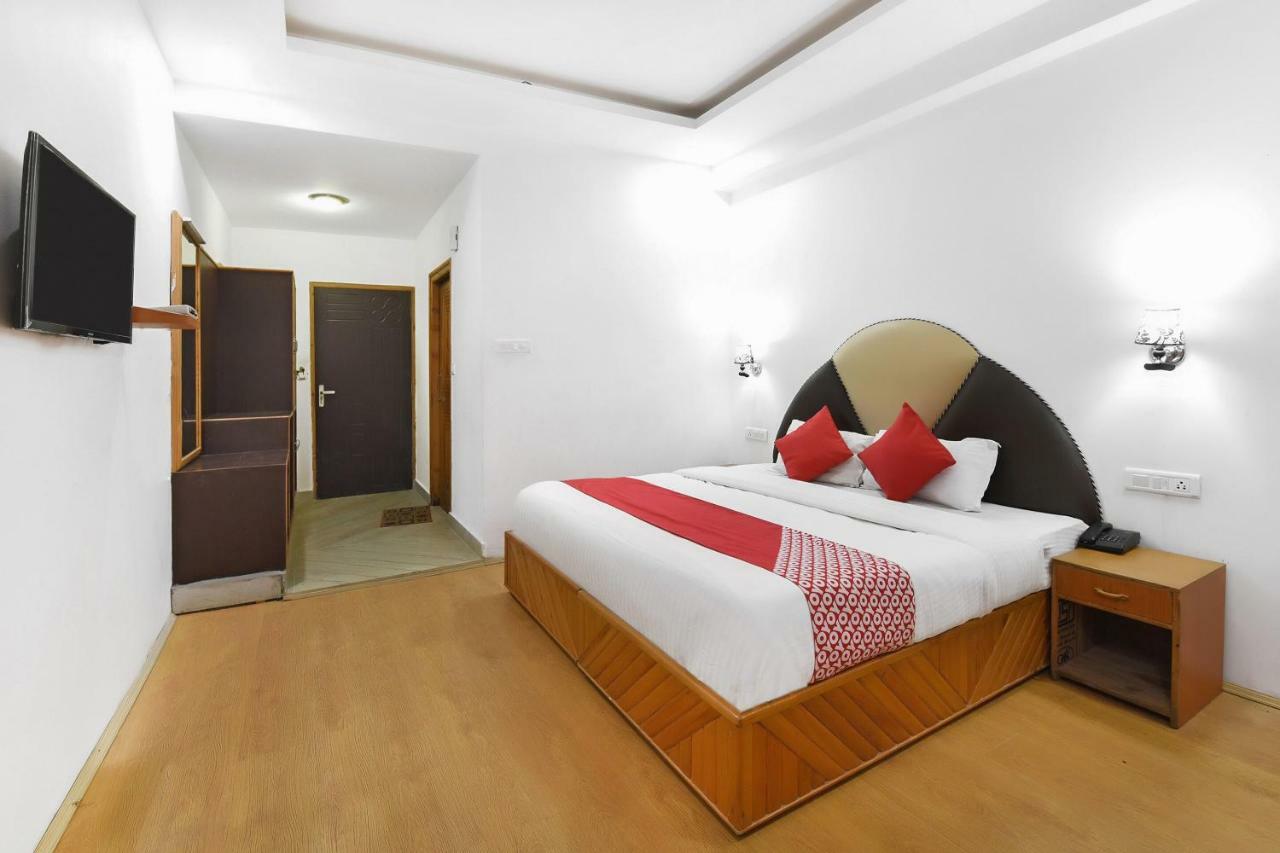 Oyo 23533 Mount View Hotel กูลู ภายนอก รูปภาพ